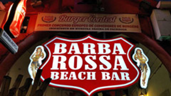 Primer concurso de comedores de burgers de la franquicia Barba Rossa Beach Bar