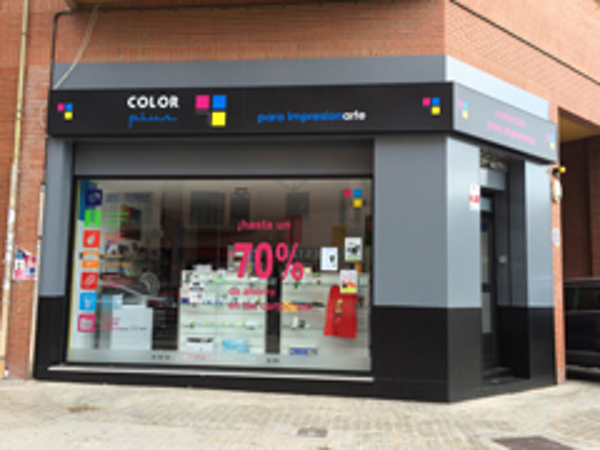 La nueva franquicia Color Plus Valencia Baleares abre sus puertas al público