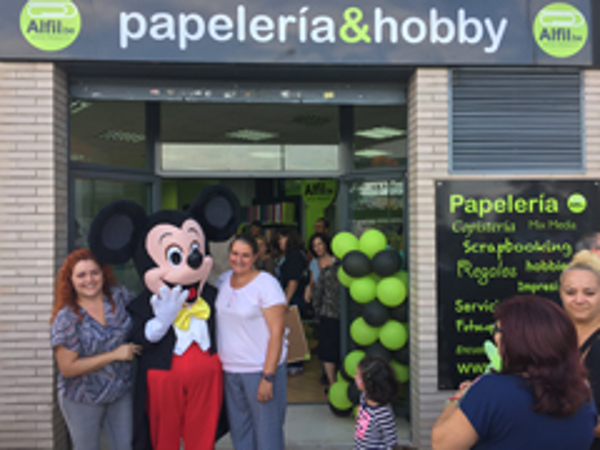 Inauguración de la nueva franquicia de papelería & hobby Alfil.be Vila-Real