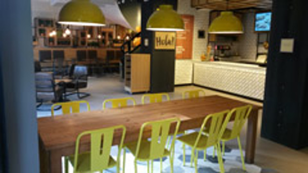 Pans & Company renueva la imagen de sus franquicias de Urquinaona y Portal de L’àngel 