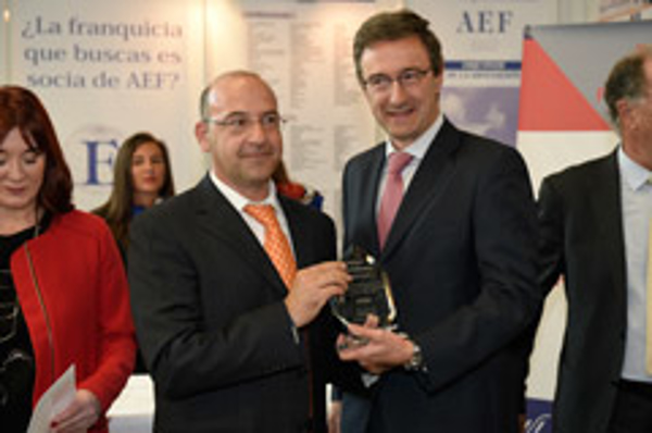 Eroski, recibe el premio a la franquicia que más empleo crea