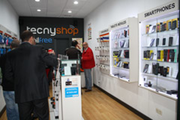 Tecnyshop Mobilfree firma un nuevo contrato de franquicia en la Comunidad de Madrid firma un nuevo contrato de franquicia en la Comunidad de Madrid