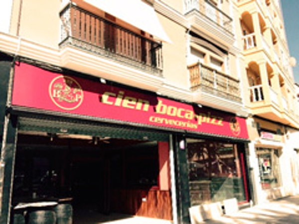 Las pizzitas y bocaditos de la franquicia Cien Boca-pizz aterrizan en Almendralejo  
