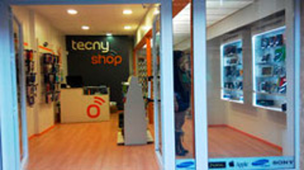Tecnyshop abre en Sevilla su primera franquicia del 2016