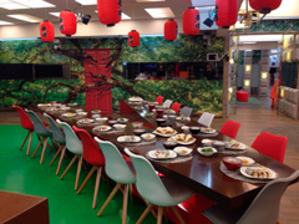 Sushi de la franquicia Sushimore, para celebrar el 30 cumpleaños de Julián Contreras en GH VIP 