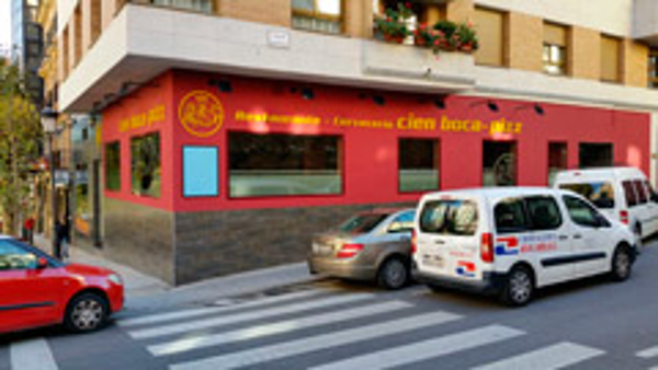 Gran acogida en Cáceres para la franquicia Cien Boca-Pizz