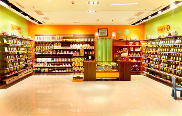 Un estudio realizado por la franquicia La Botica de los Perfumes, los españoles utilizan más de cuatro litros de colonia al año