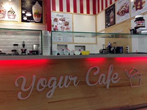  La primera franquicia de restauración que fusiona yogurtería y cafetería 