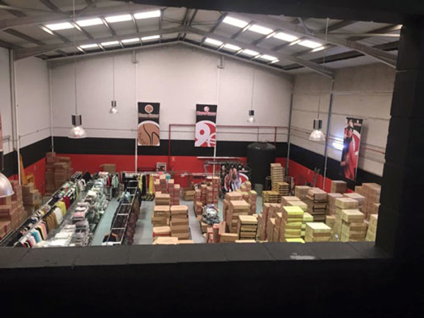 La exitosa franquicia 9 Nueve Euros te enseña sus nuevas instalaciones de 1.000 m2