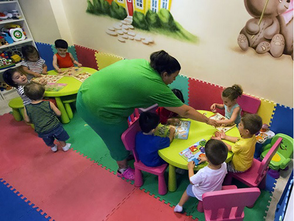 La franquicia Pompitas propone un modelo de escuela infantil que permite la conciliación familiar