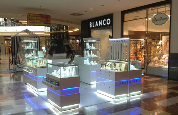Luxenter abre su primera franquicia en Cádiz en el centro comercial Área Sur