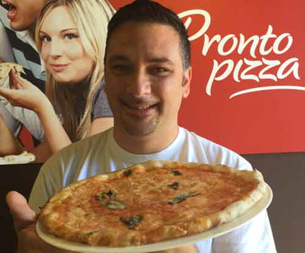 Pronto Pizza introduce nuevas creaciones em sus franquicias de la mano de un maestro pizzero