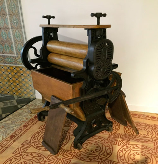 Primer museo dedicado a la evolución del lavado de la ropa es inaugurado por las franquicias Fresh Laundry
