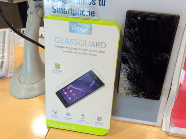 La franquicia Ademo te explica las ventajas y desventajas de los protectores de cristal templado