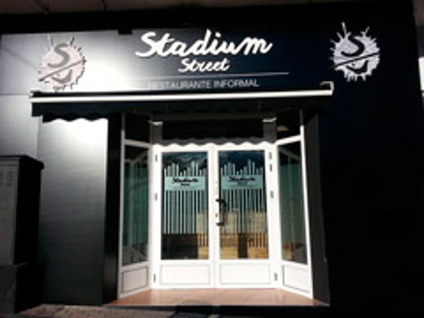 Stadium Street ofrece un nuevo concepto de restauración/tapería informal, ahora AL MEJOR PRECIO 