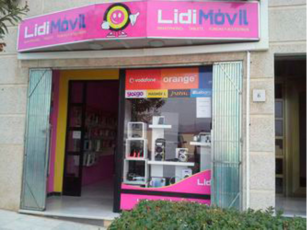 Lidimóvil Almería ya es el referente como franquicia de telefonía, de la zona