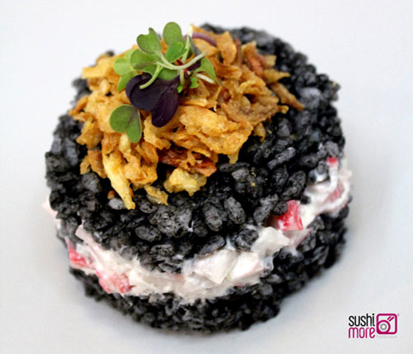 Sushi negro para comerte Halloween en las franquicias Sushimore