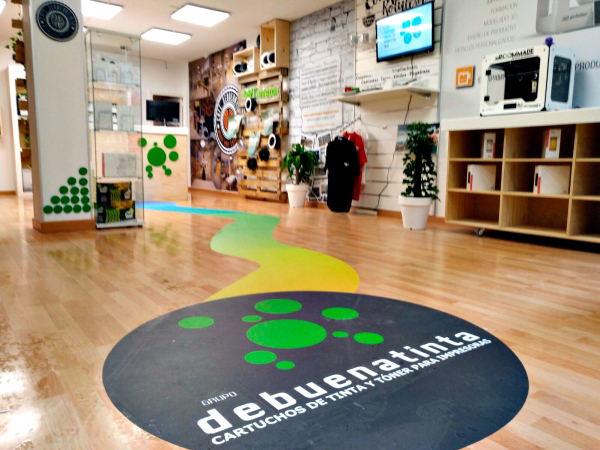 El Grupo Debuenatinta amplía su delegación de Extremadura con la apertura de su nueva tienda asociada