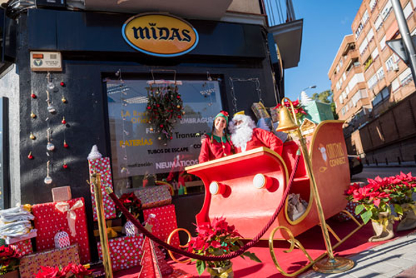 Un Papá Noel con trineo conectado gracias a las franquicias Midas