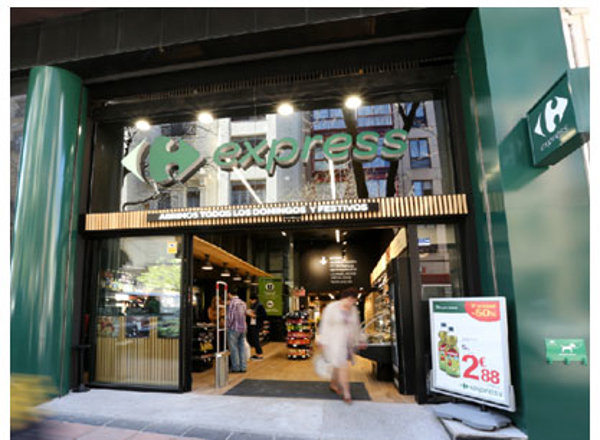 Carrefour abre 13 express en un mes y supera los 560 establecimientos en España