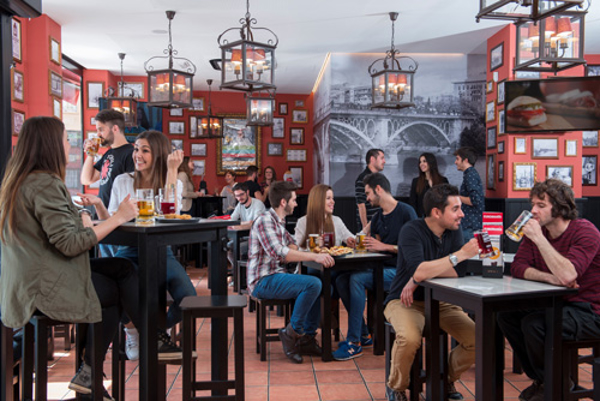 La franquicia 100 Montaditos vuelve a ser reconocida en los premios “Asso Fanchising 2017” de Italia