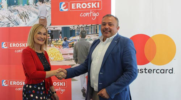 La franquicia Eroski lanza una nueva tarjeta de crédito para sus socios clientes sumando más ventajas al programa Eroski Club