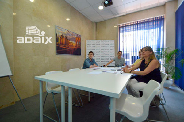 La red de franquicias Adaix dedica este mes de junio a la formación de los nuevos agentes inmobiliarios