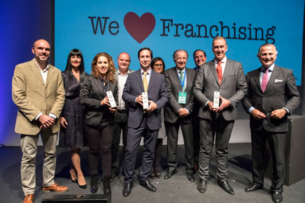 La red de franquicias Eroski recibe el premio a la mejor franquicia de Comercio de España