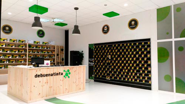 La franquicia Debuenatinta abre un Centro Distribuidor en el suroccidente asturiano