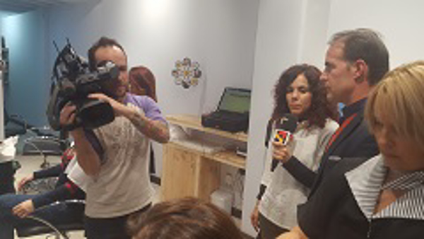 Gran inauguración de la 1ª peluquería SIN ESPEJOS