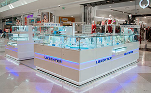 Luxenter consolida la expansión internacional de su red de franquicias