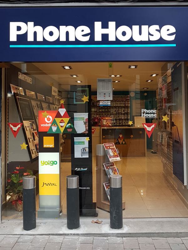 Phone House abre su primera franquicia en Molins de Rei