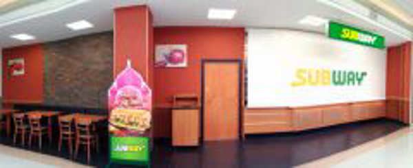 La franquicia Subway inaugura el año con su segundo restaurante en Asturias