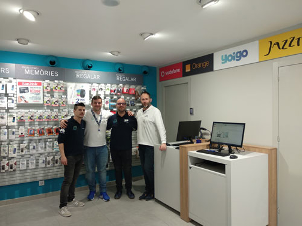 Phone House abre su primera franquicia en Sabadell