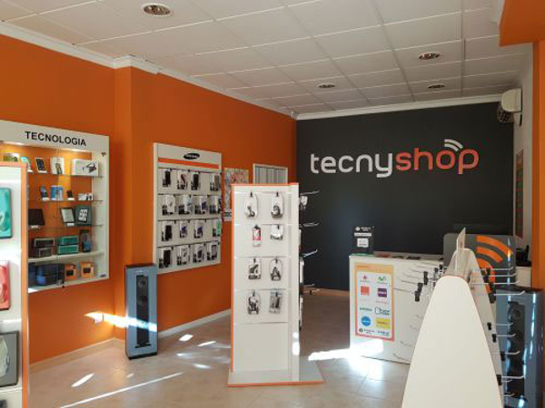 Tecnyshop presenta su nueva franquicia en Alcantarilla Murcia