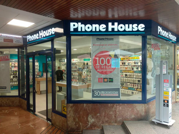 Phone House inaugura dos nuevas franquicias en Galicia
