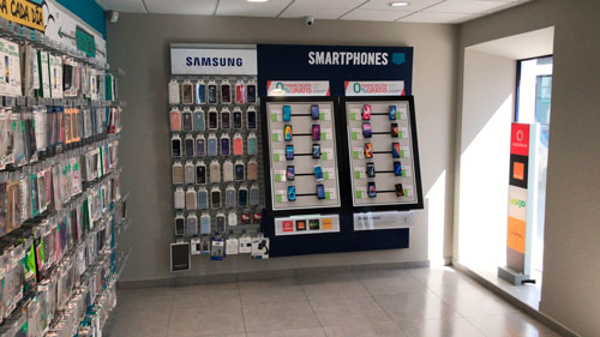 Phone House inaugura su primera franquicia en Villafranca de los Barros