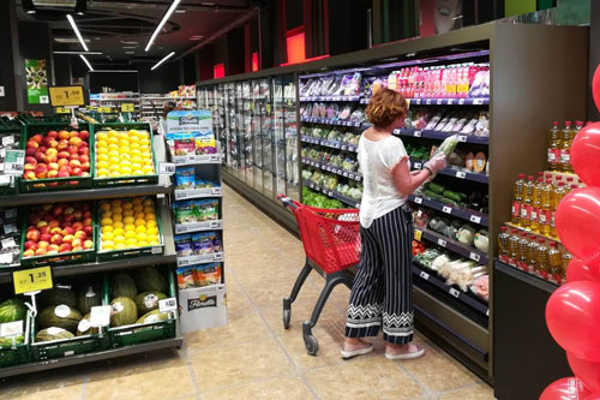 Eroski inaugura una nueva franquicia en Torrelavega