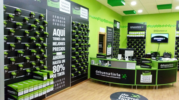 Apertura de la nueva franquicia Debuenatinta Narón
