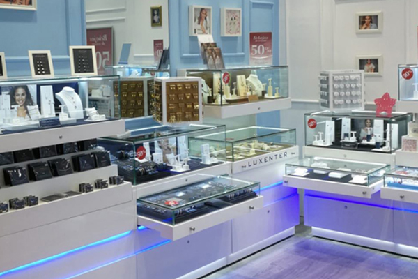 El primer centro comercial de Sevilla acoge una nueva franquicia Luxenter