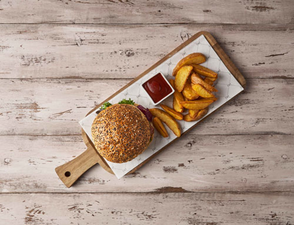 Café&Tapas presenta su nueva carta con más tapas, ensaladas, hamburguesas y dulces
