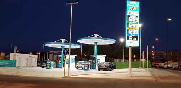 Autonet&oil abre en Zaragoza su primera franquicia de gasolinera con punto de suministro Adblue
