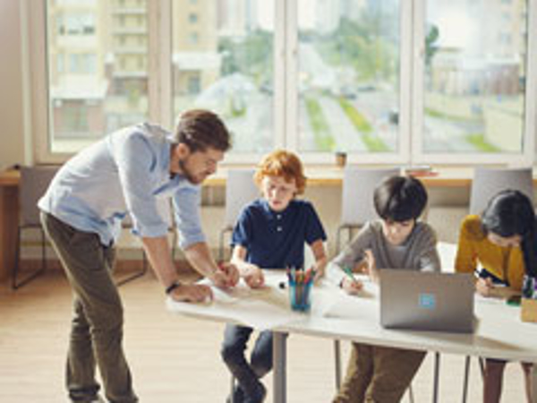 Algorithmics llega con fuerza a España y revoluciona el sector de las franquicias de enseñanza con su escuela de PROGRAMACIÓN