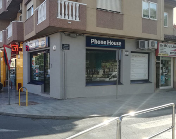 Phone House inaugura su tercera franquicia en Cartagena
