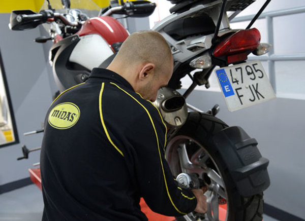 La red de franquicias Midas da un paso más en su proceso de expansión y franquiciará también talleres especializados en motos