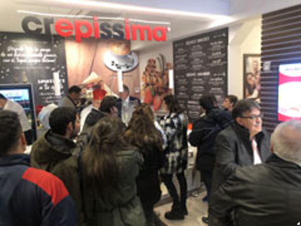 Los clientes de Crepíssima acuden a un establecimiento de la franquicia 4 veces de media al mes