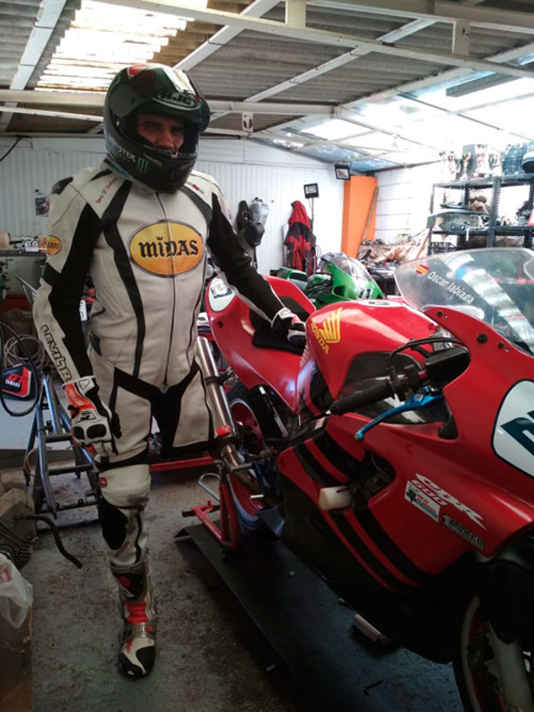 La franquicia Midas patrocinará al motorista Óscar Labiaga en la Racer Explosion, 27 años después de perder una pierna en un accidente