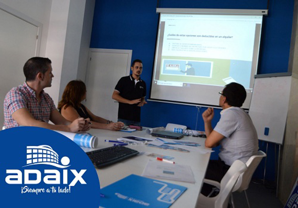 Adaix, da nueva formación a sus franquiciados de Valencia y Murcia.