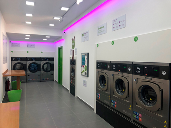 La cadena Fresh Laundry llega a las 72 franquicias en toda España, tras la firma de tres nuevos establecimientos