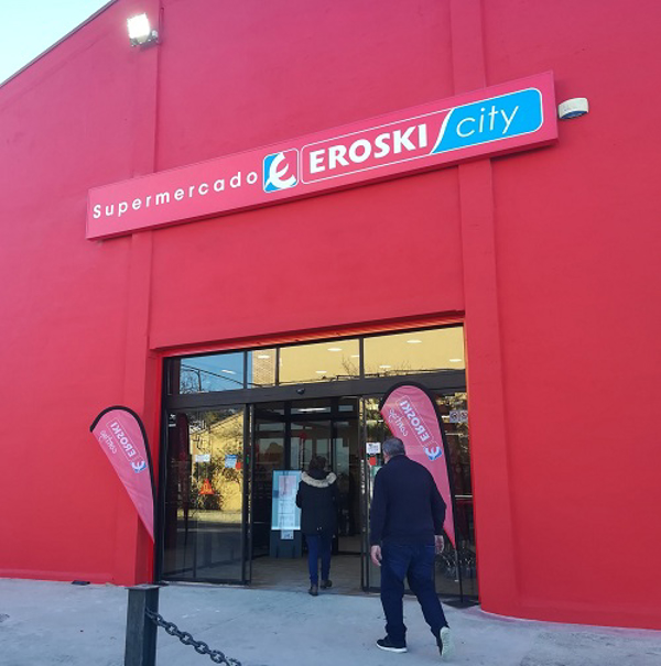 Eroski inaugura un nuevo supermercado franquiciado en la localidad zaragozana de Ejea de los Caballeros.